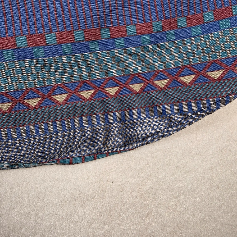 Modern Amusement Men's Medium Button Up Shirt Geometric Tribal Pattern - Picture 3 of 8